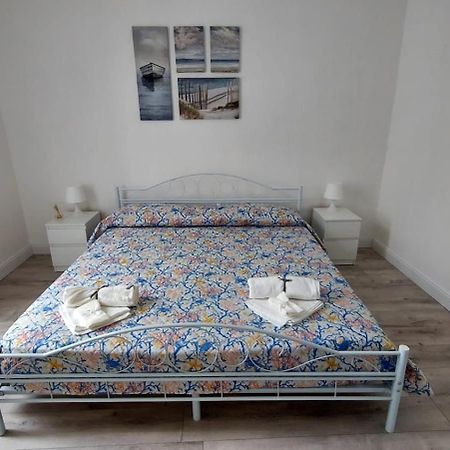 Green Central House Apartment ลาสเปเซีย ภายนอก รูปภาพ